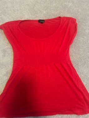 Women's Red Short Sleeve Scoop Neck Tee with Front Pleat Detail